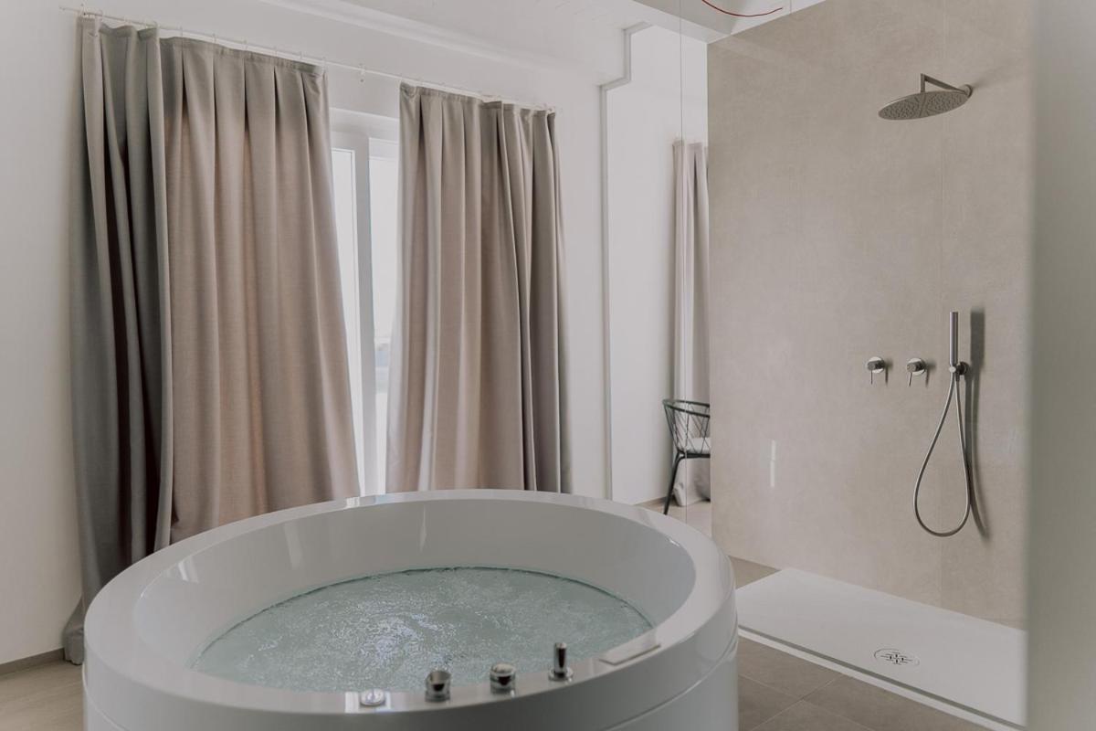 Suite Donna Edwige By Monholiday Monopoli Ngoại thất bức ảnh